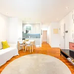Guestready - Homely Base Near Castle דירה ליסבון