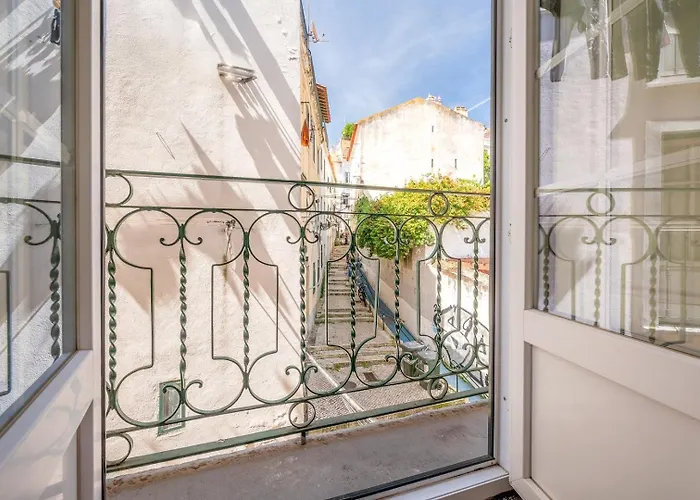 Guestready - Homely Base Near Castle * Lisboa